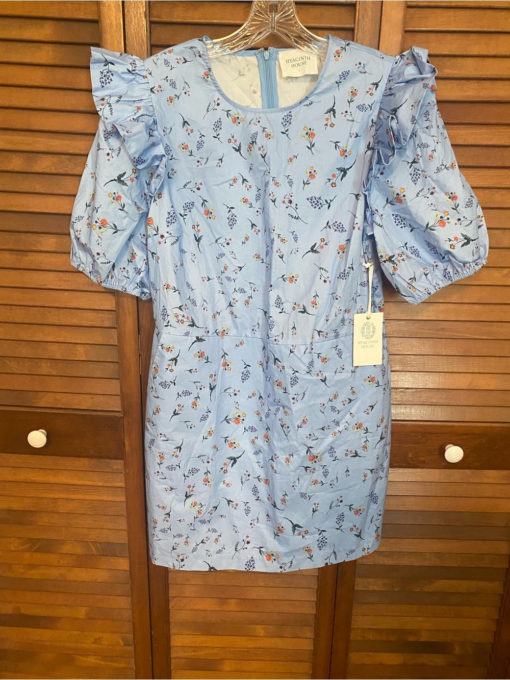 Hyacinth House Evelyn Light Blue Floral Romper Size Large
